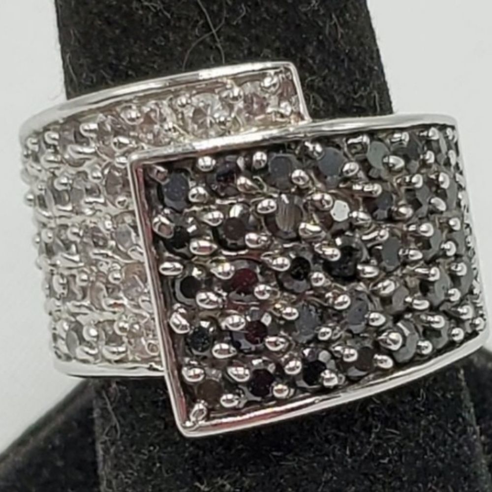 🩵Premier "Opera" Black & Silver Conic Zirconia Size 7